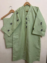 2pc Khaddar Hand Embroidery Dress