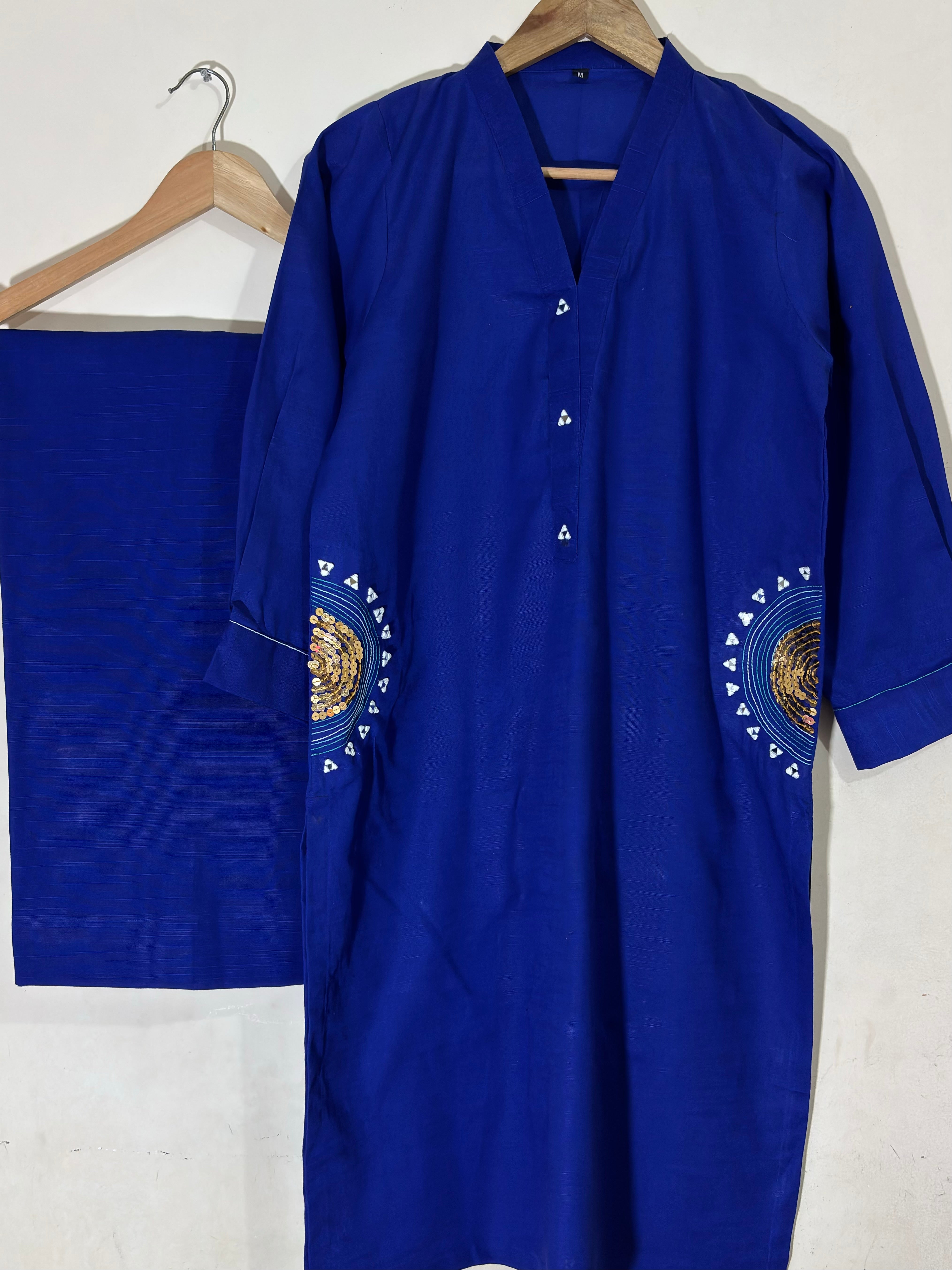2pc Khaddar Hand Embroidery Dress with Plazo