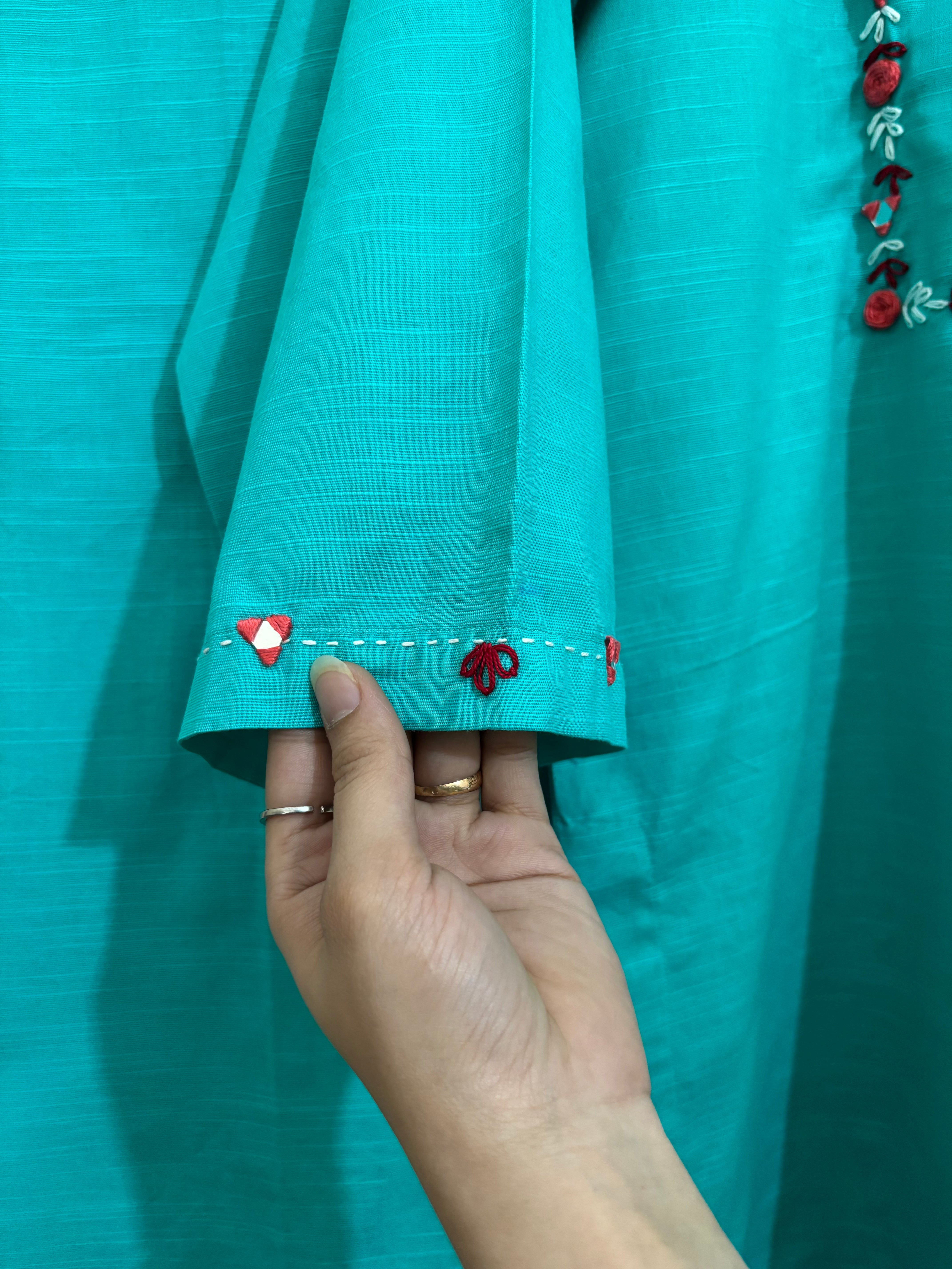 2pc Khaddar Hand Embroidery Dress with Plazo