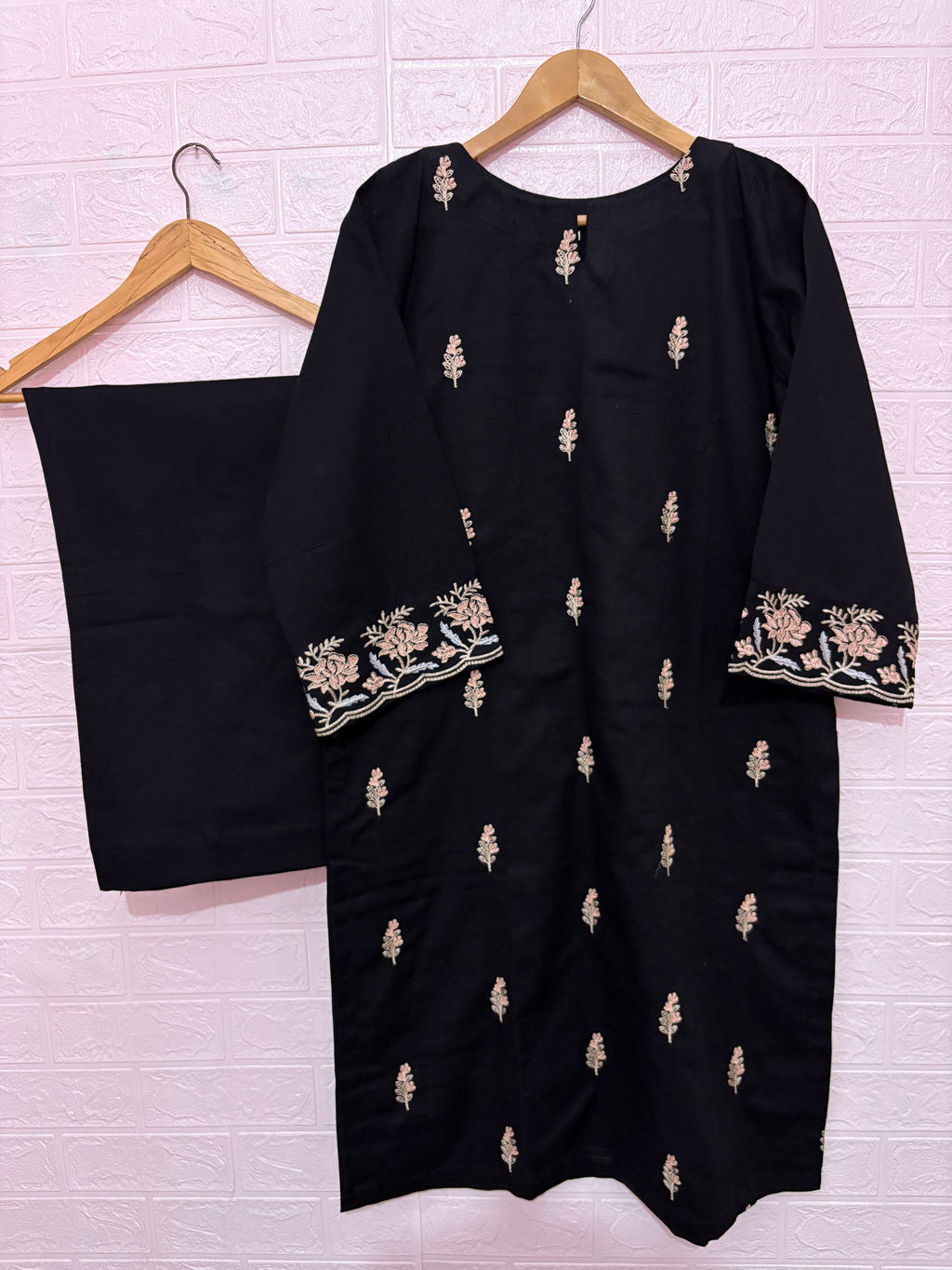 2pc Khaddar Embroidered Dress