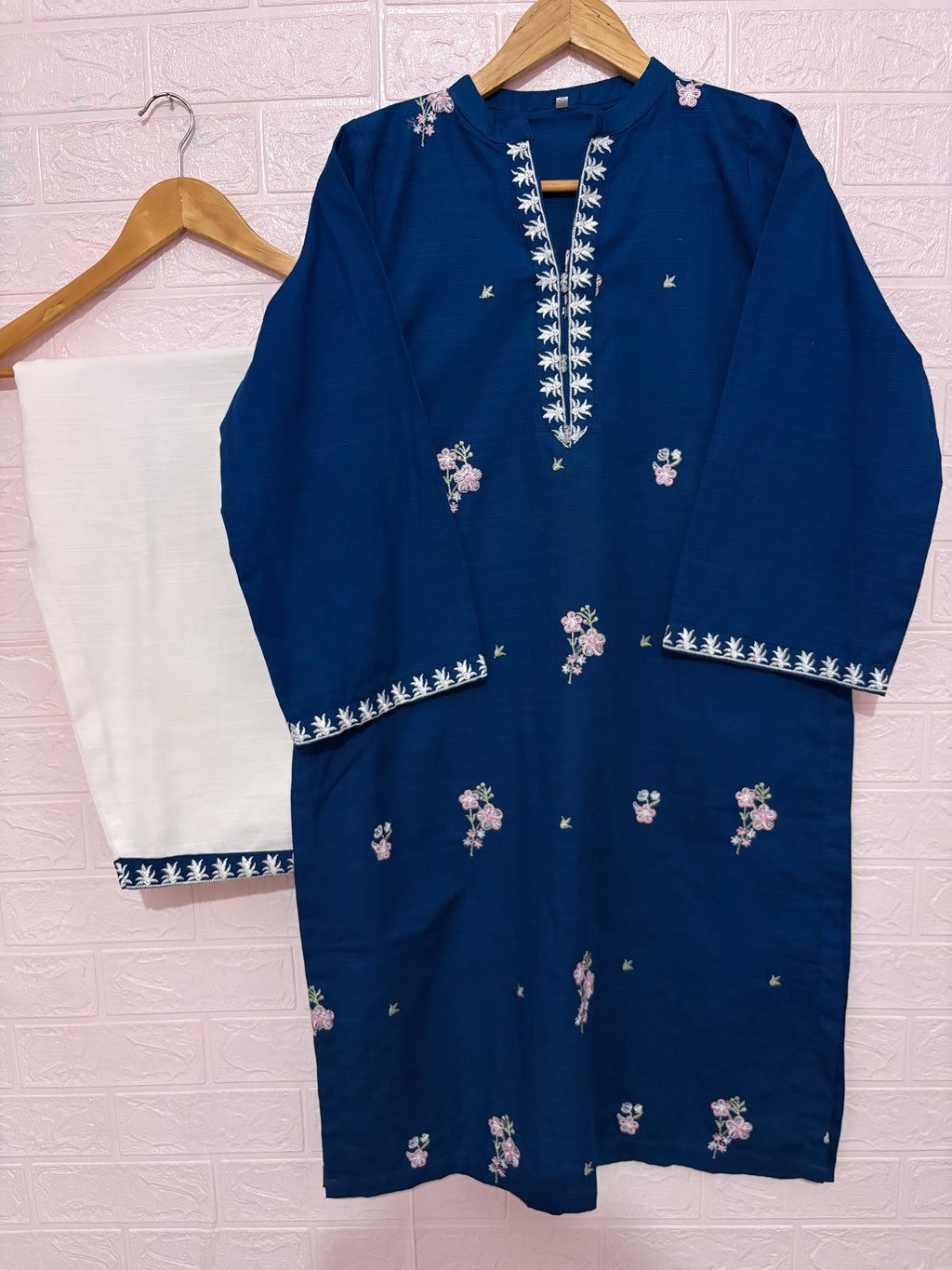 2pc Khaddar Embroidered Dress