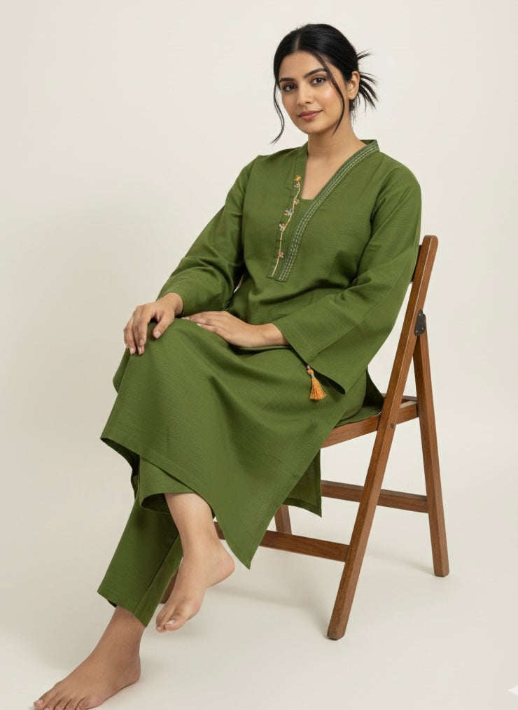 2pc Khaddar Hand Embroidery Dress with Plazo